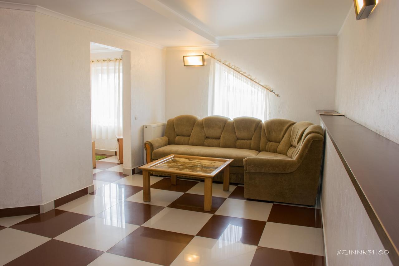 Kedem Hotel Lipiny Bagian luar foto