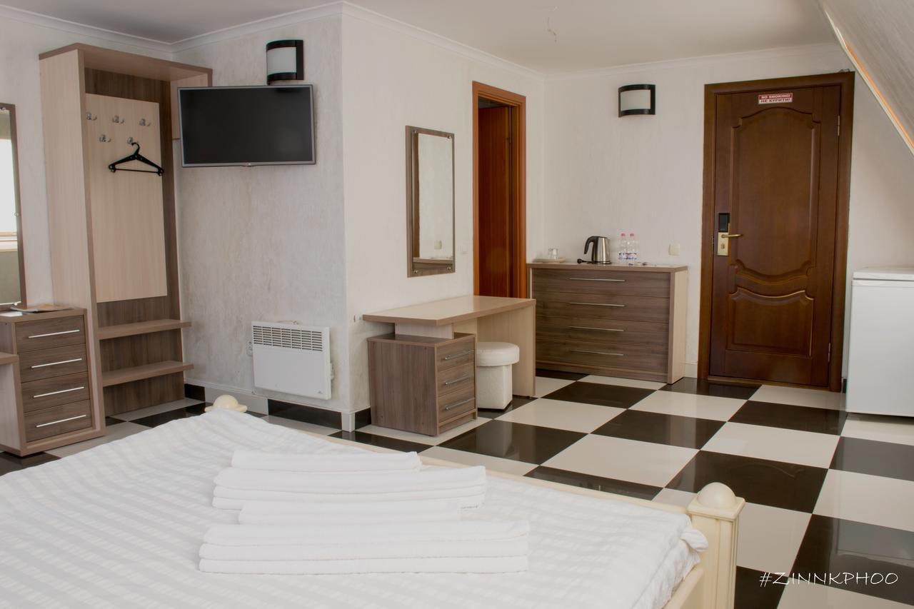 Kedem Hotel Lipiny Bagian luar foto